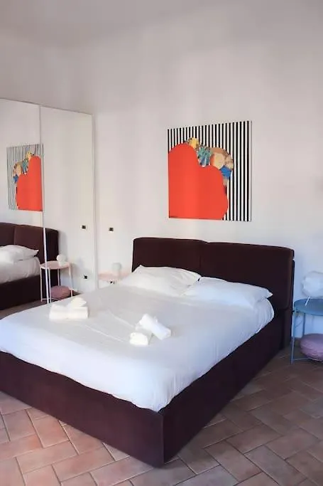 Apartment Ferienwohnung Romantica Cenisio Mailand